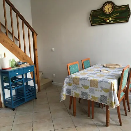 Agreable Maison De Ville, Pres Jardin Des Plantes Holiday home Le Petit-Quevilly